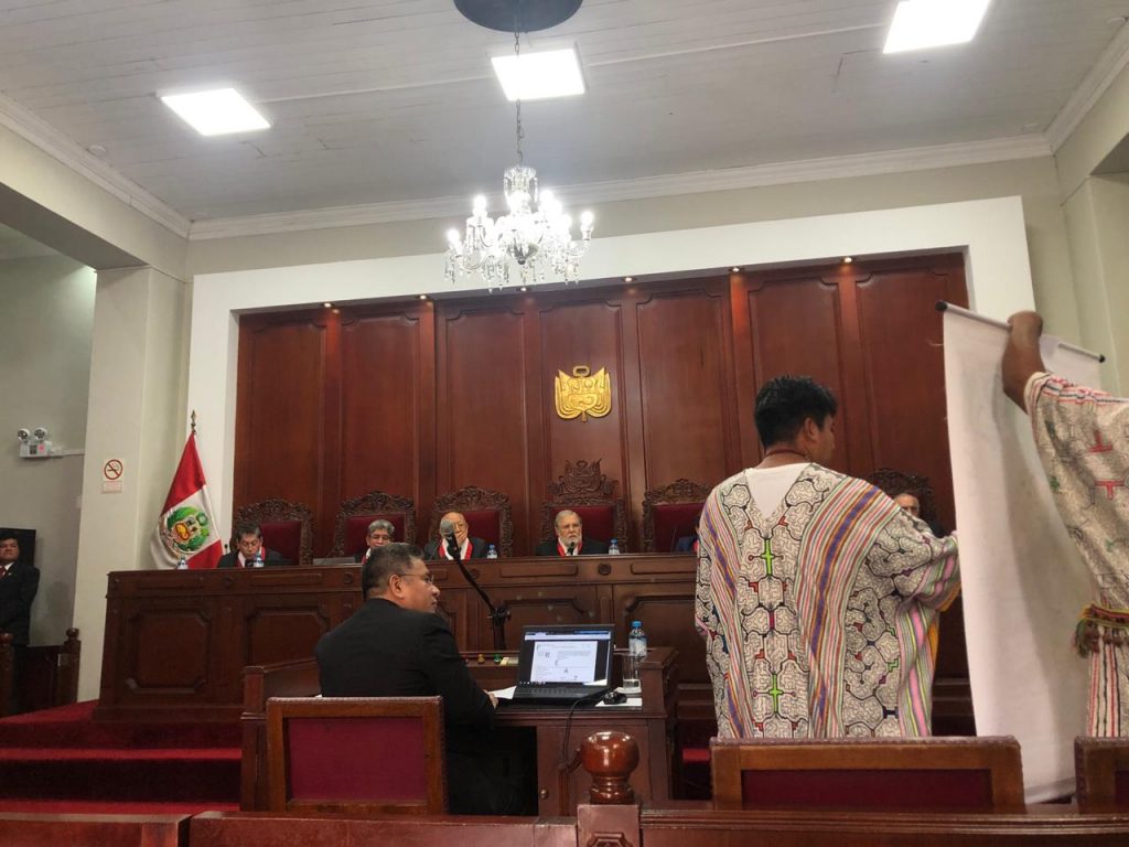 In September 2019, leaders from Santa Clara de Uchunya and FECONAU with legal support from IDL took their land rights struggle before Peru’s highest court, the Constitutional Tribunal. Credit: FECONAU